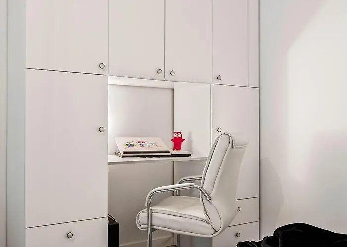 Occo By The Park Apartment *