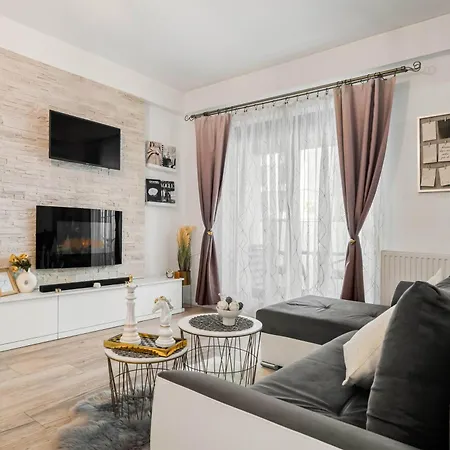 Occo By The Park Бухарест